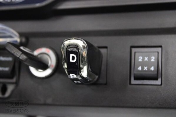 Детский электромобиль Range Rover HSE 4WD (Y222YY) Лицензия